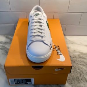 Blazer low leather size 11 men 12.5 women new in box